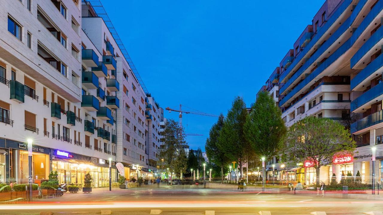 Corvin Promenade With Free Parking Lejlighed Budapest Eksteriør billede